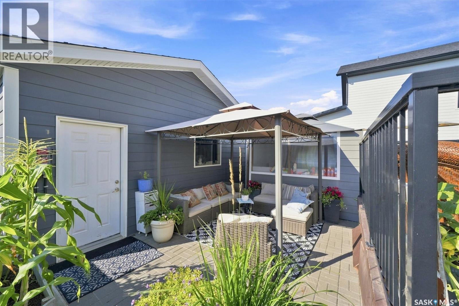 636 Meadows Boulevard, Saskatoon, SK