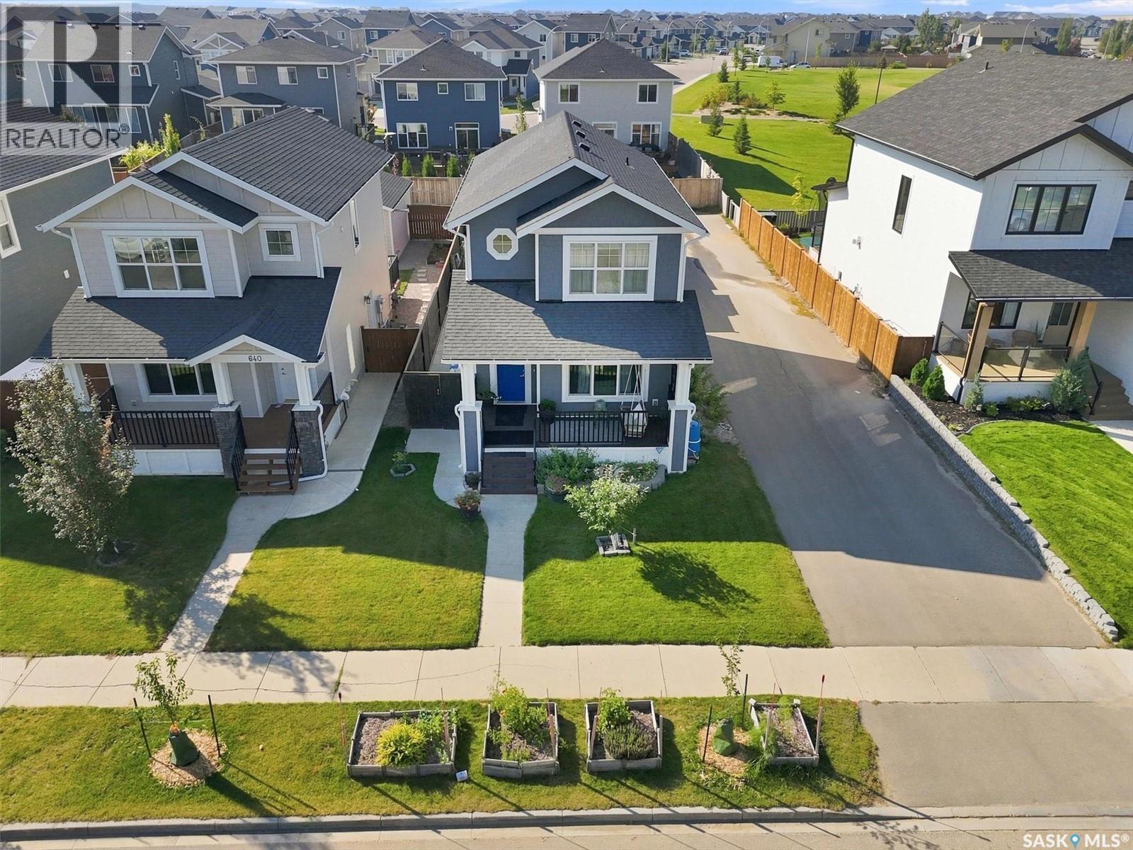636 Meadows Boulevard, Saskatoon, SK