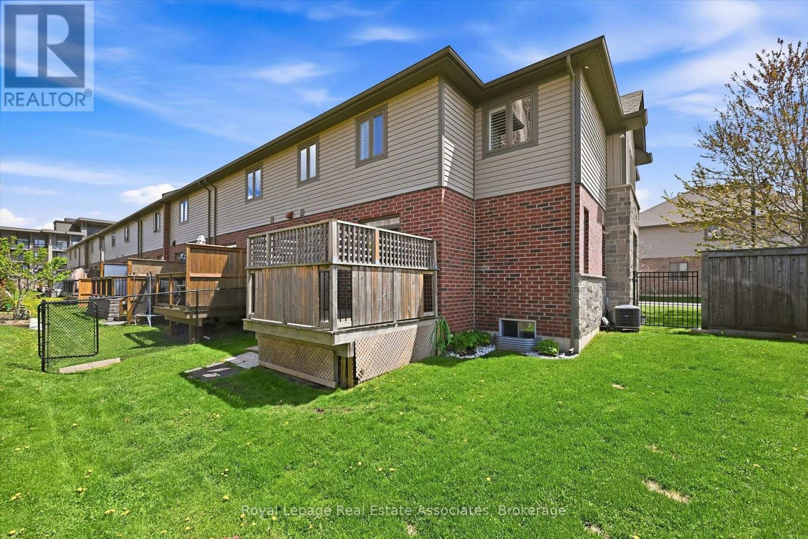 1 Southshore Crescent, Hamilton, ON