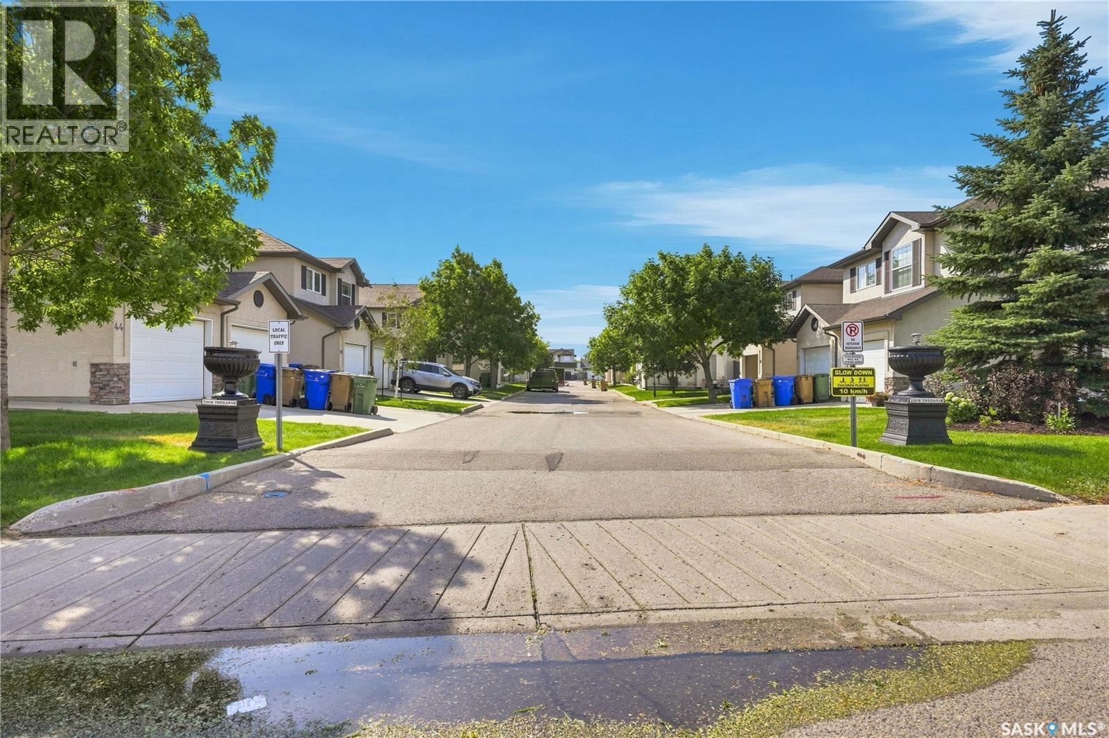 44 3101 Tregarva Drive E, Regina, SK
