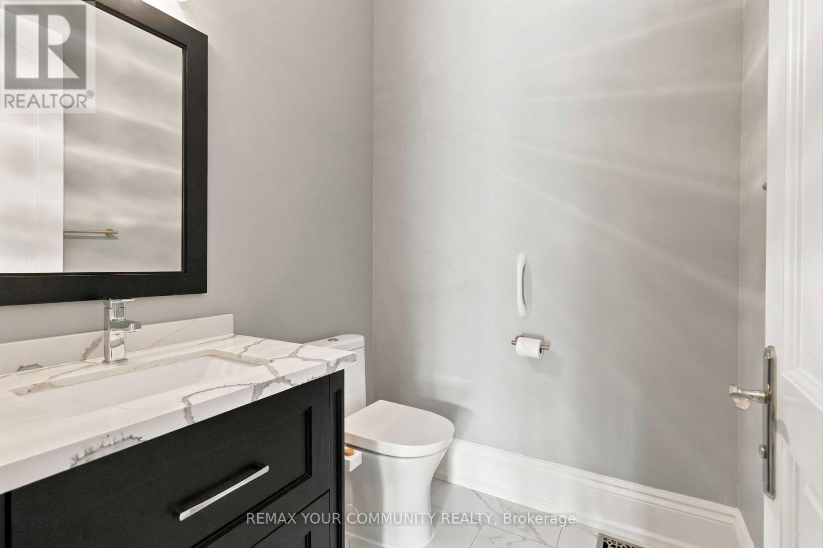 1226 Ogden Avenue, Mississauga, ON