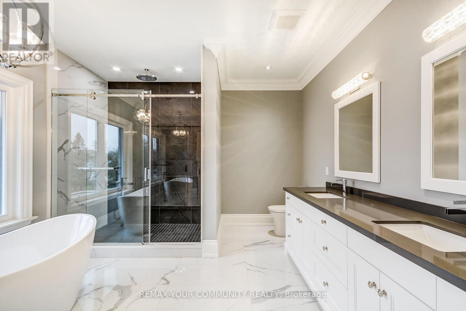 1226 Ogden Avenue, Mississauga, ON