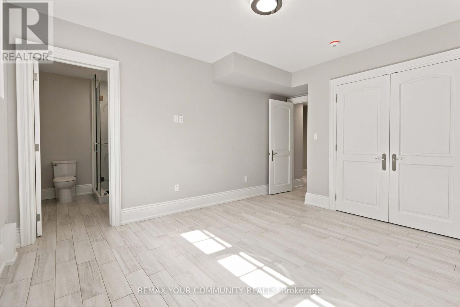 1226 Ogden Avenue, Mississauga, ON
