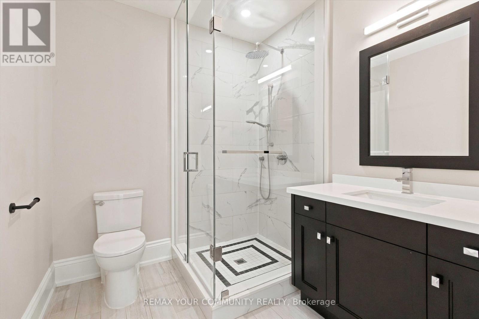 1226 Ogden Avenue, Mississauga, ON