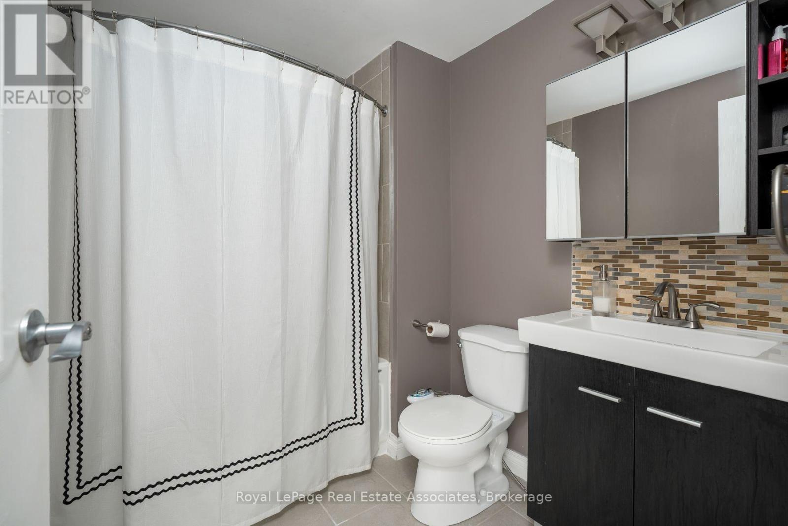 Washroom - 2727 Bucklepost Crescent, Mississauga, ON