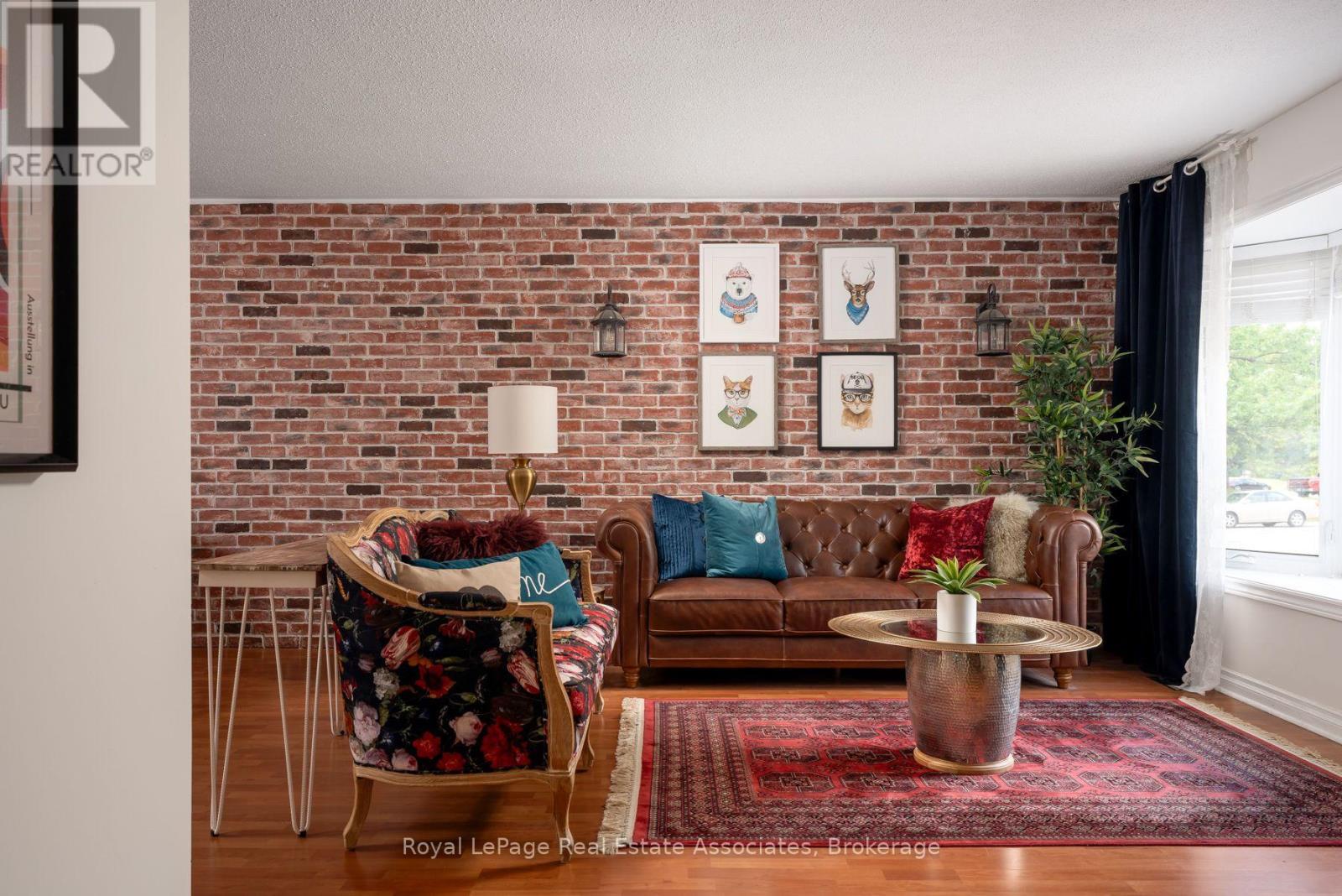Living Room - 2727 Bucklepost Crescent, Mississauga, ON