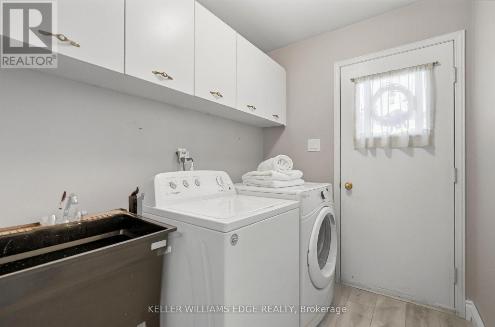2055 Hunters Wood Drive, Burlington, ON