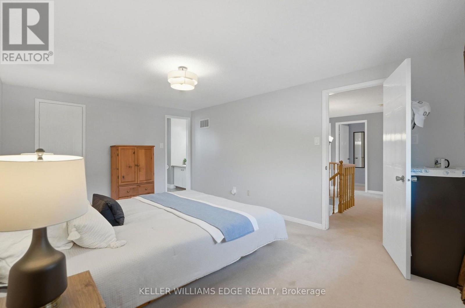 2055 Hunters Wood Drive, Burlington, ON