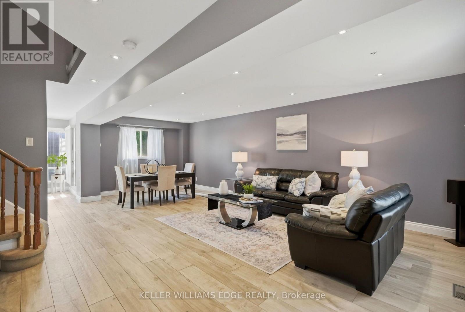 2055 Hunters Wood Drive, Burlington, ON
