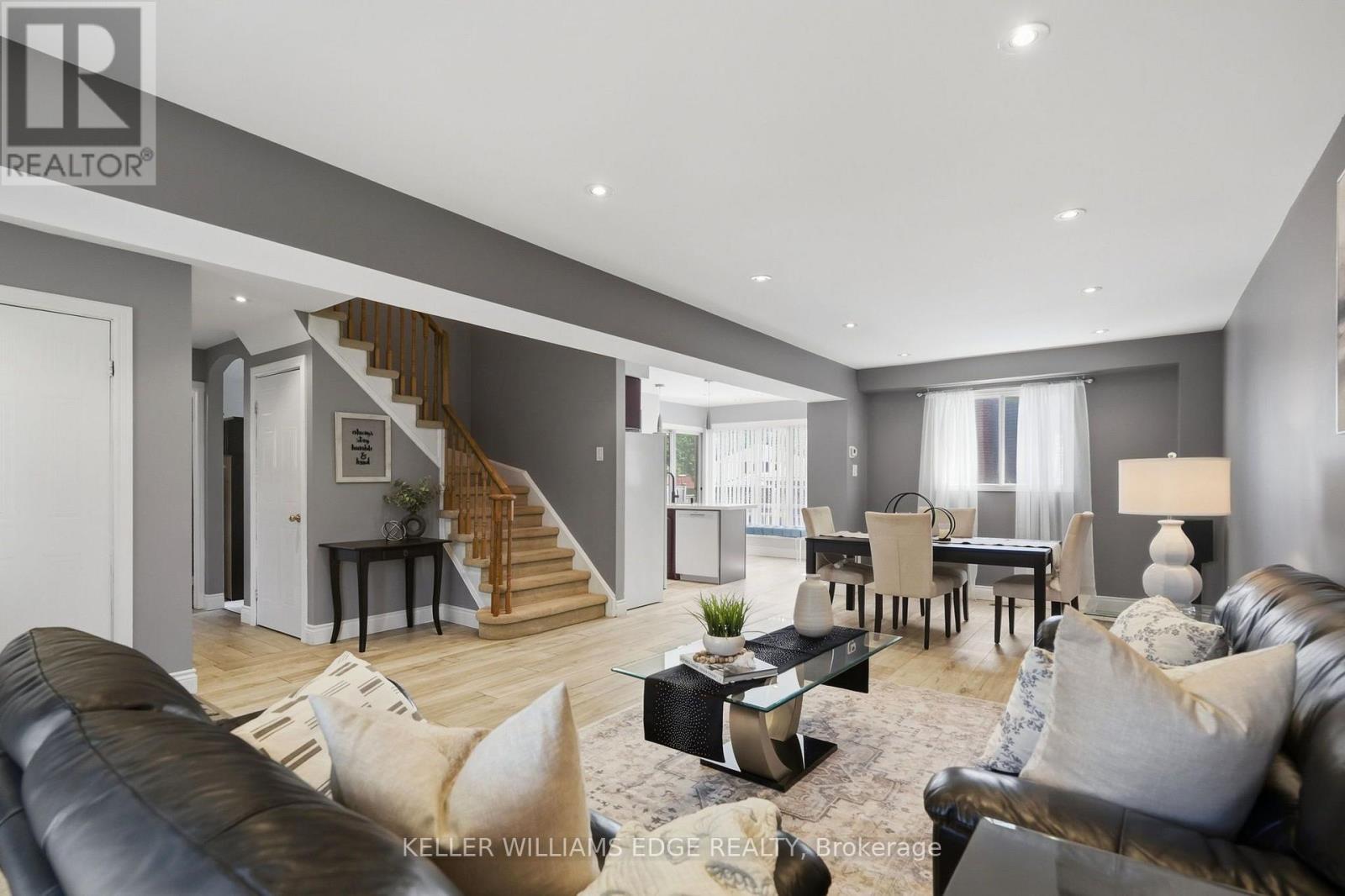 2055 Hunters Wood Drive, Burlington, ON