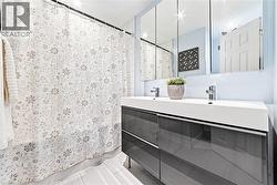 4 - piece bathroom - 