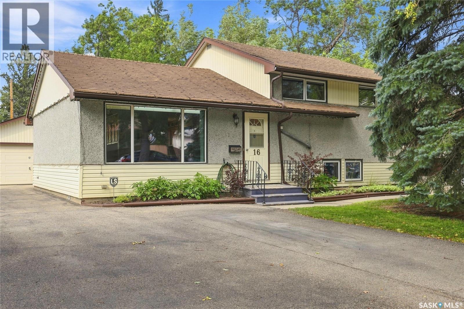 16 Yarnton Crescent, Regina, SK