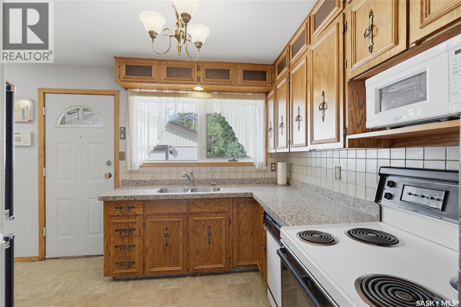 16 Yarnton Crescent, Regina, SK
