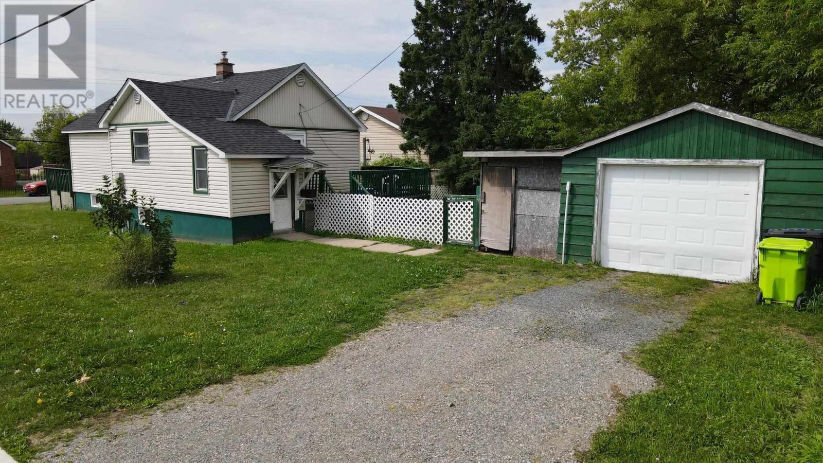 16 Stevens St, Sault Ste. Marie, ON