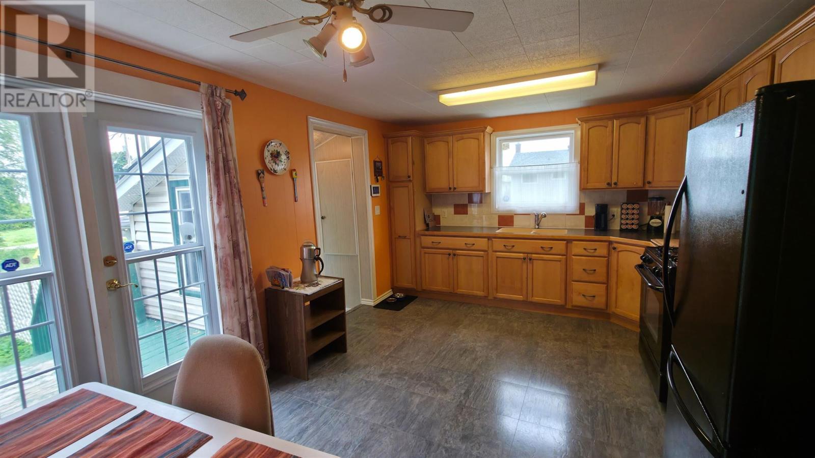 16 Stevens St, Sault Ste. Marie, ON
