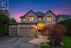 112 TYLER STREET Aurora, ON L4G 2N3