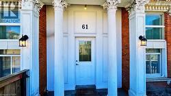 61 HURST Place S Hamilton, ON L8P 3E6