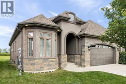 1800 CYPRESS AVENUE Windsor, ON N8P 0E3