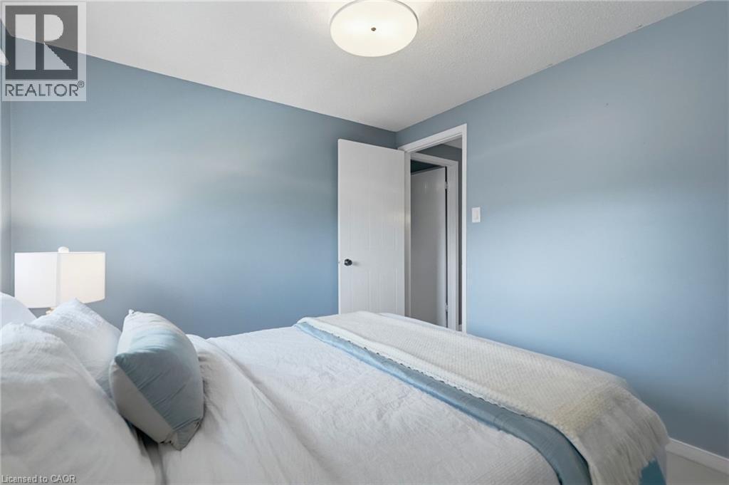 2055 Hunters Wood Drive, Burlington, ON