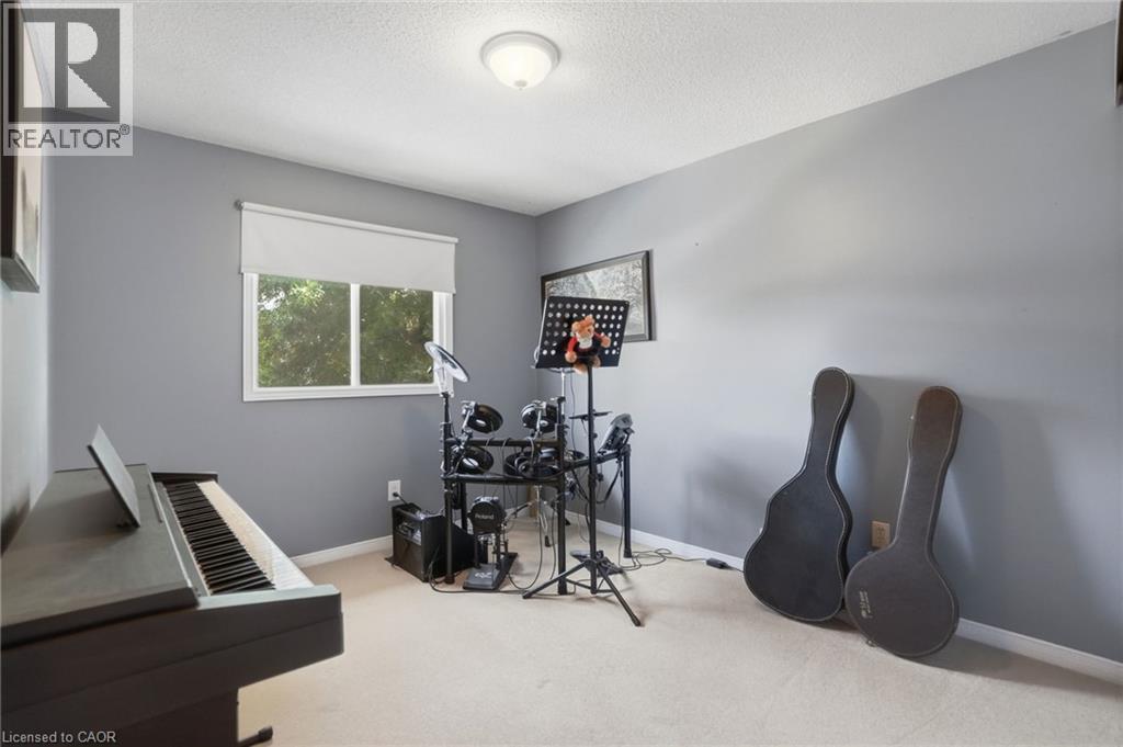 2055 Hunters Wood Drive, Burlington, ON