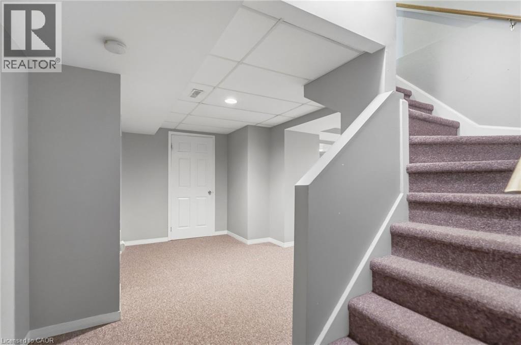 2055 Hunters Wood Drive, Burlington, ON