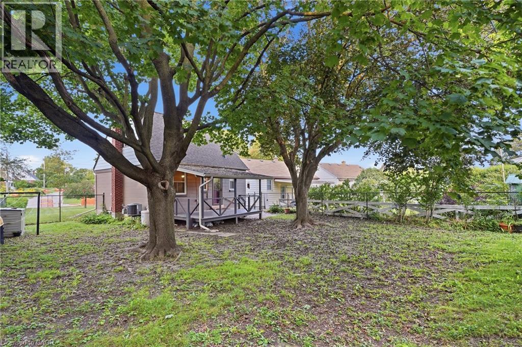 160 Lorne Crescent, Kitchener, ON