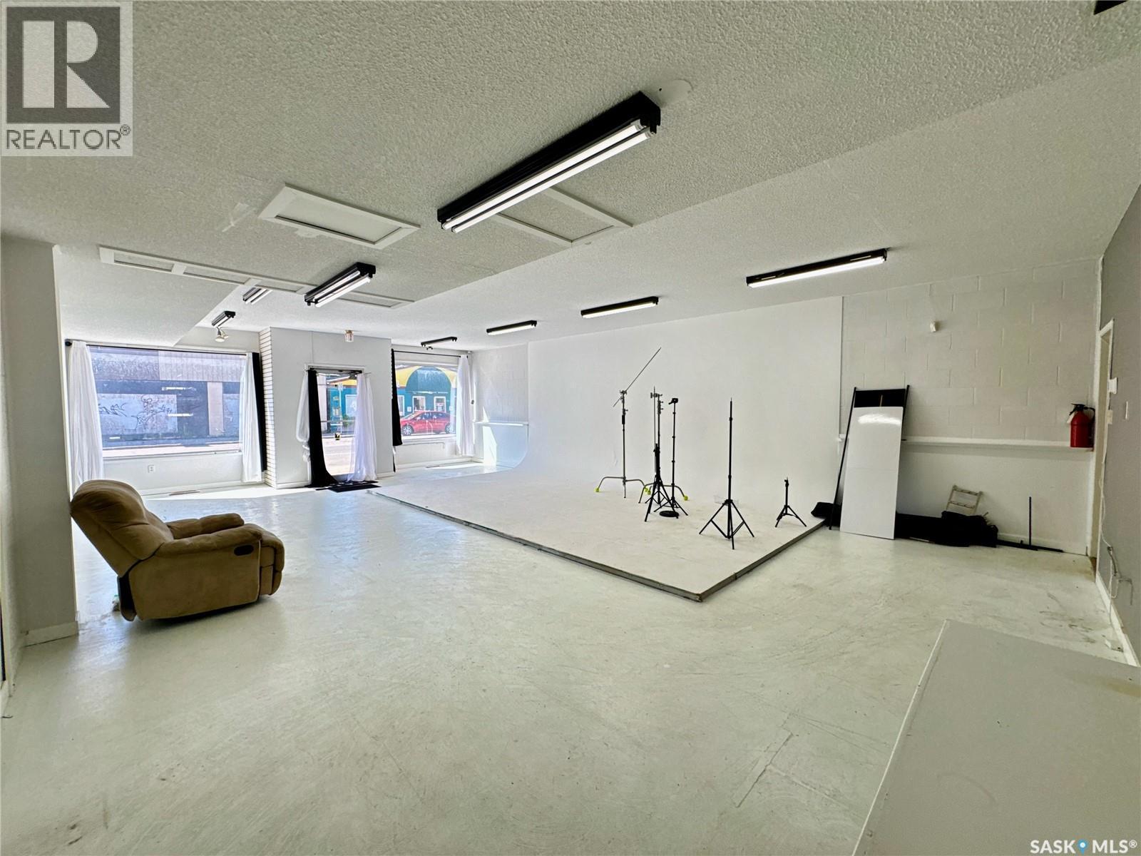 212 33Rd Street W, Saskatoon, SK