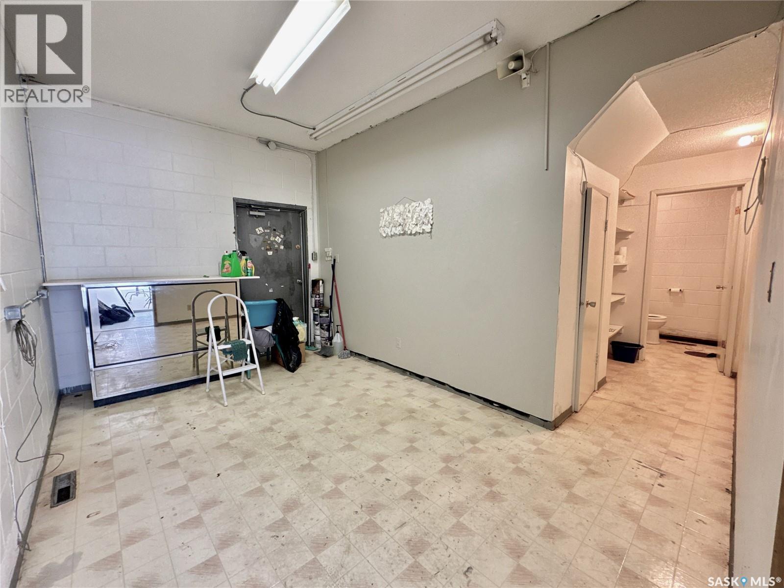 212 33Rd Street W, Saskatoon, SK