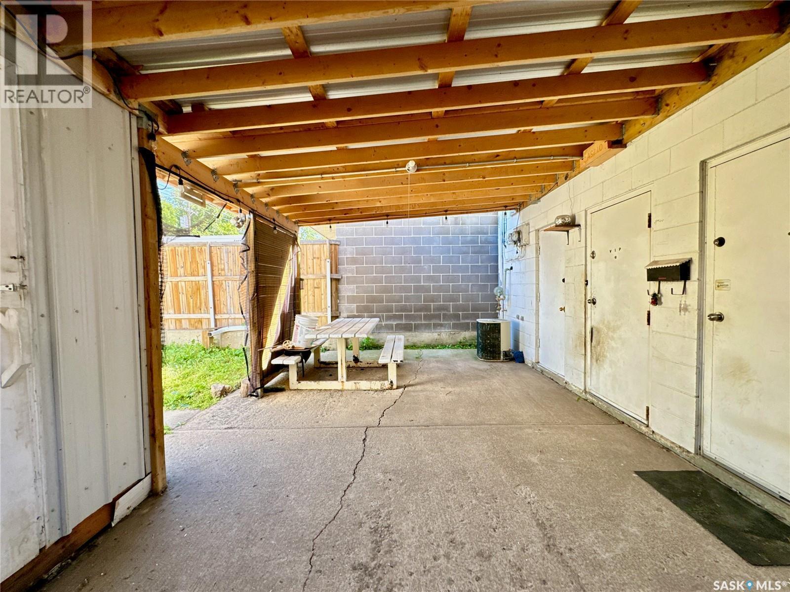 212 33Rd Street W, Saskatoon, SK
