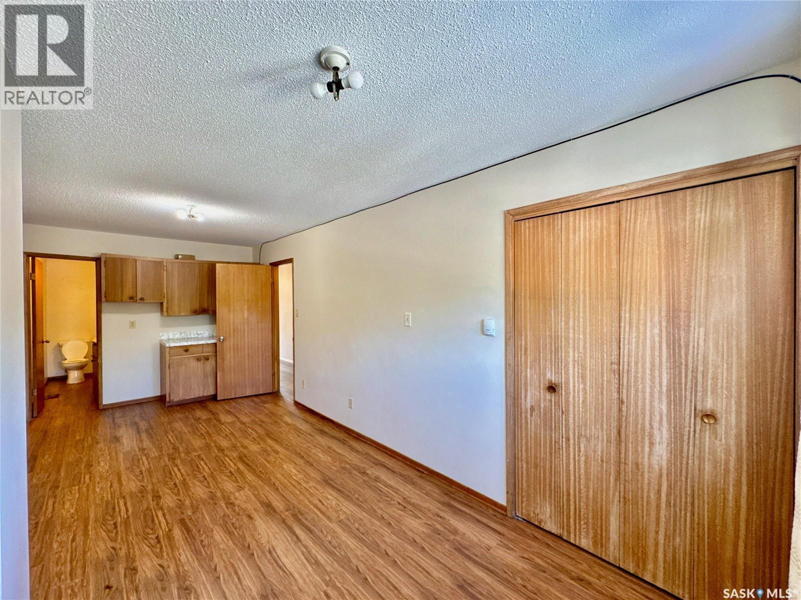 212 33Rd Street W, Saskatoon, SK
