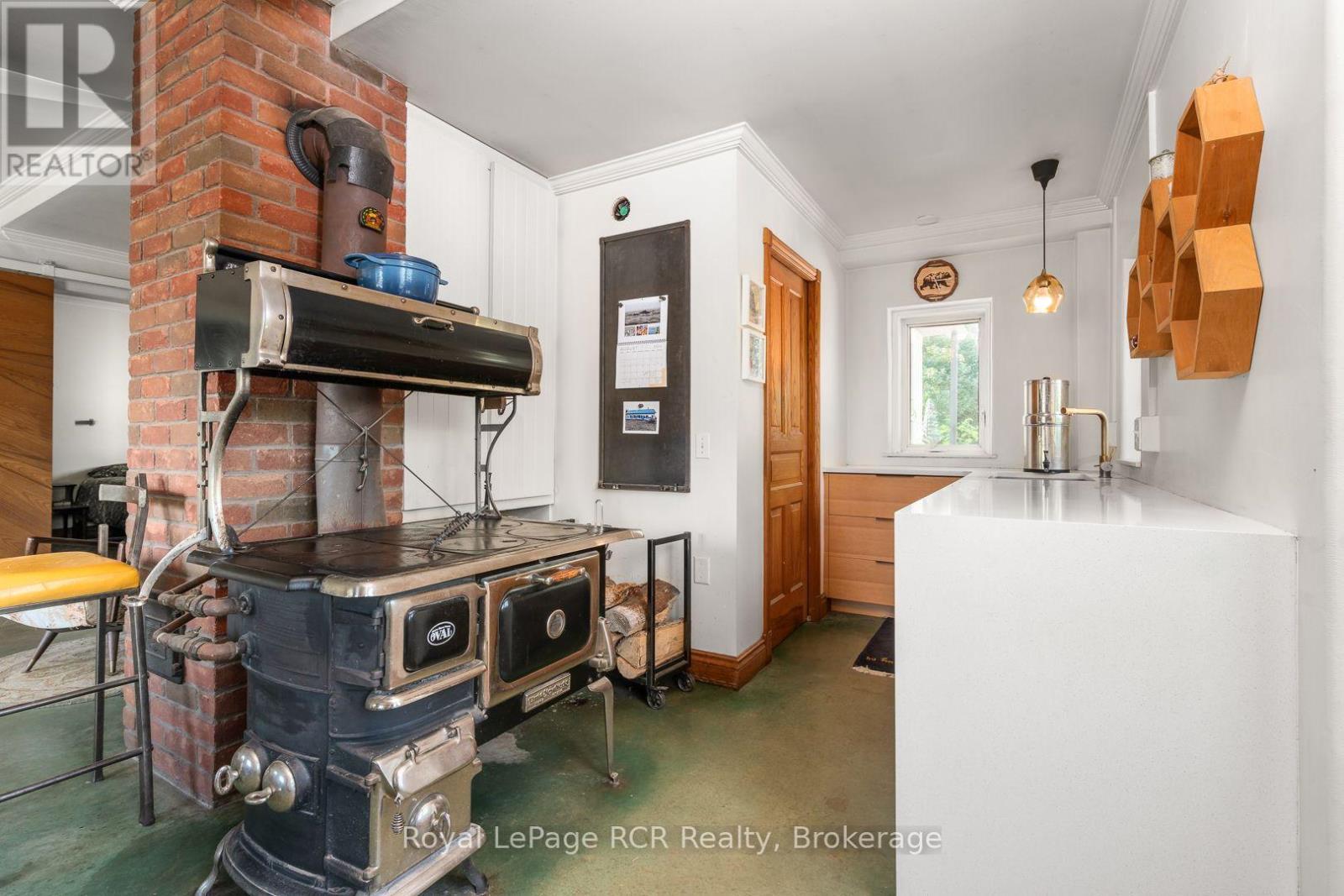 cook woodstove - 323199 Durham Road E, West Grey, ON
