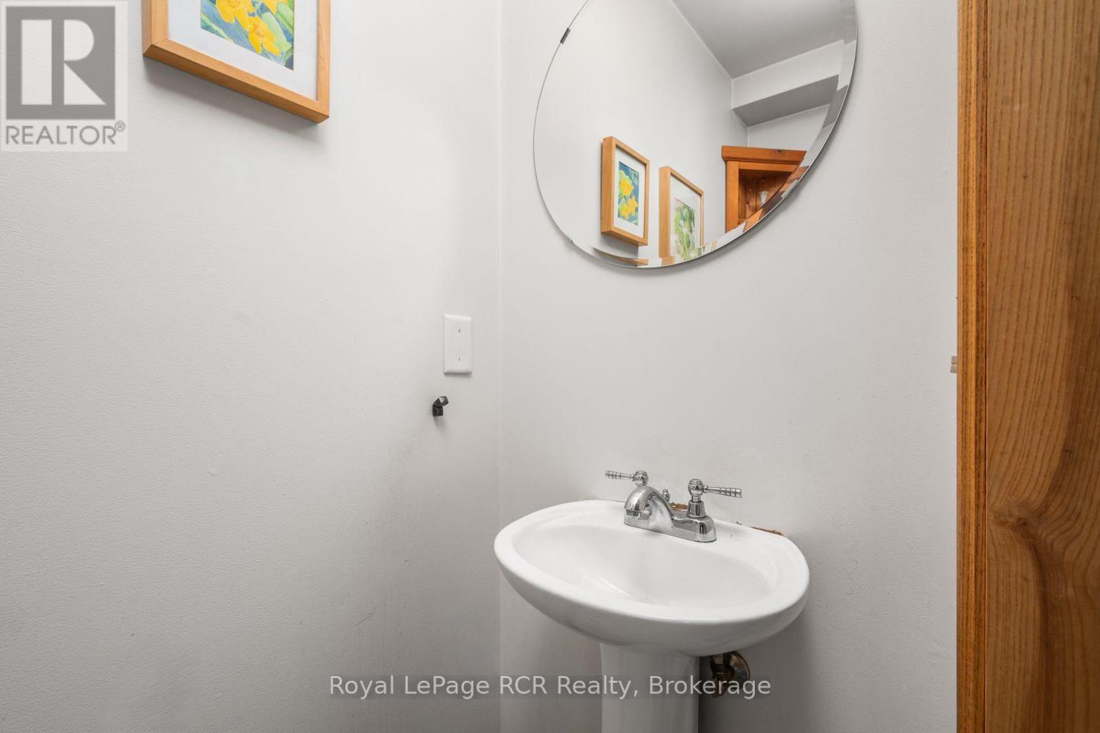 2 piece bathroom - 323199 Durham Road E, West Grey, ON