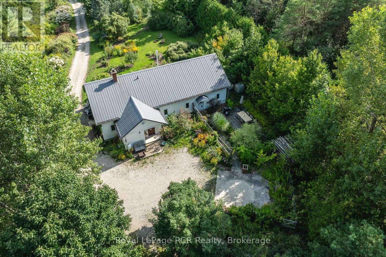 off grid house - 323199 Durham Road E, West Grey, ON