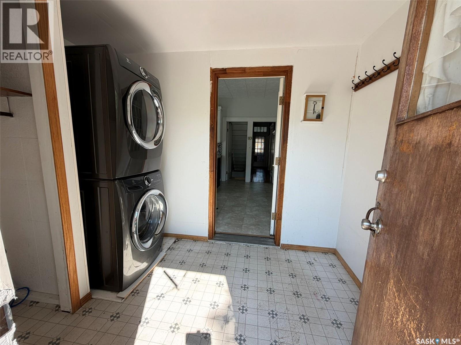229 4Th Avenue E, Lafleche, SK