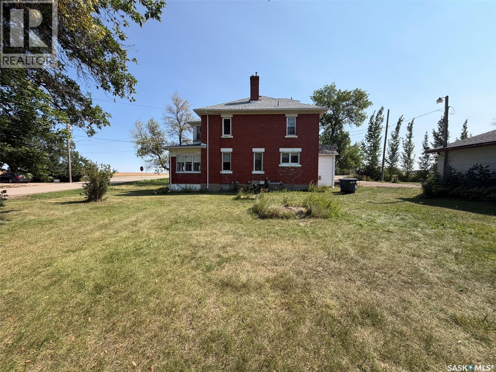 229 4Th Avenue E, Lafleche, SK