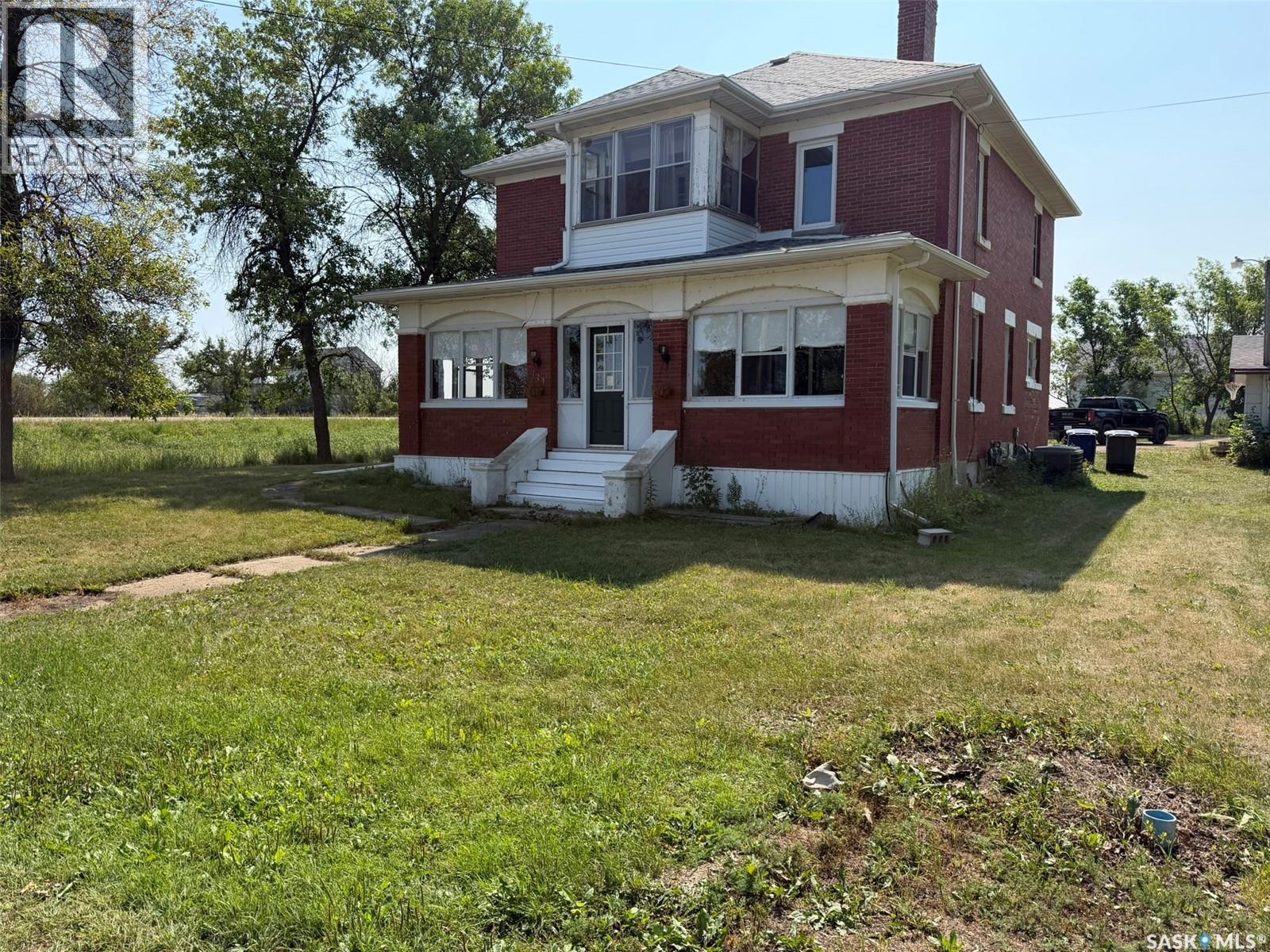 229 4Th Avenue E, Lafleche, SK