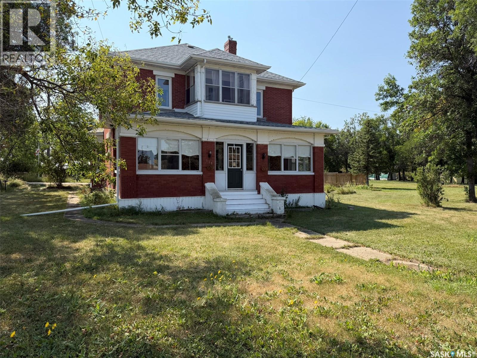 229 4Th Avenue E, Lafleche, SK