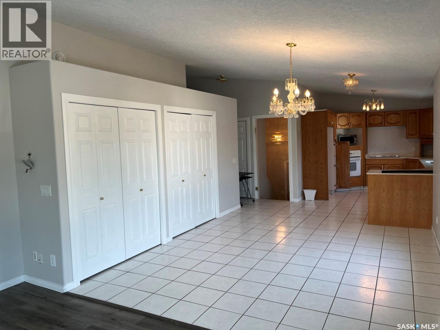 851 Carr Terrace, Saskatoon, SK