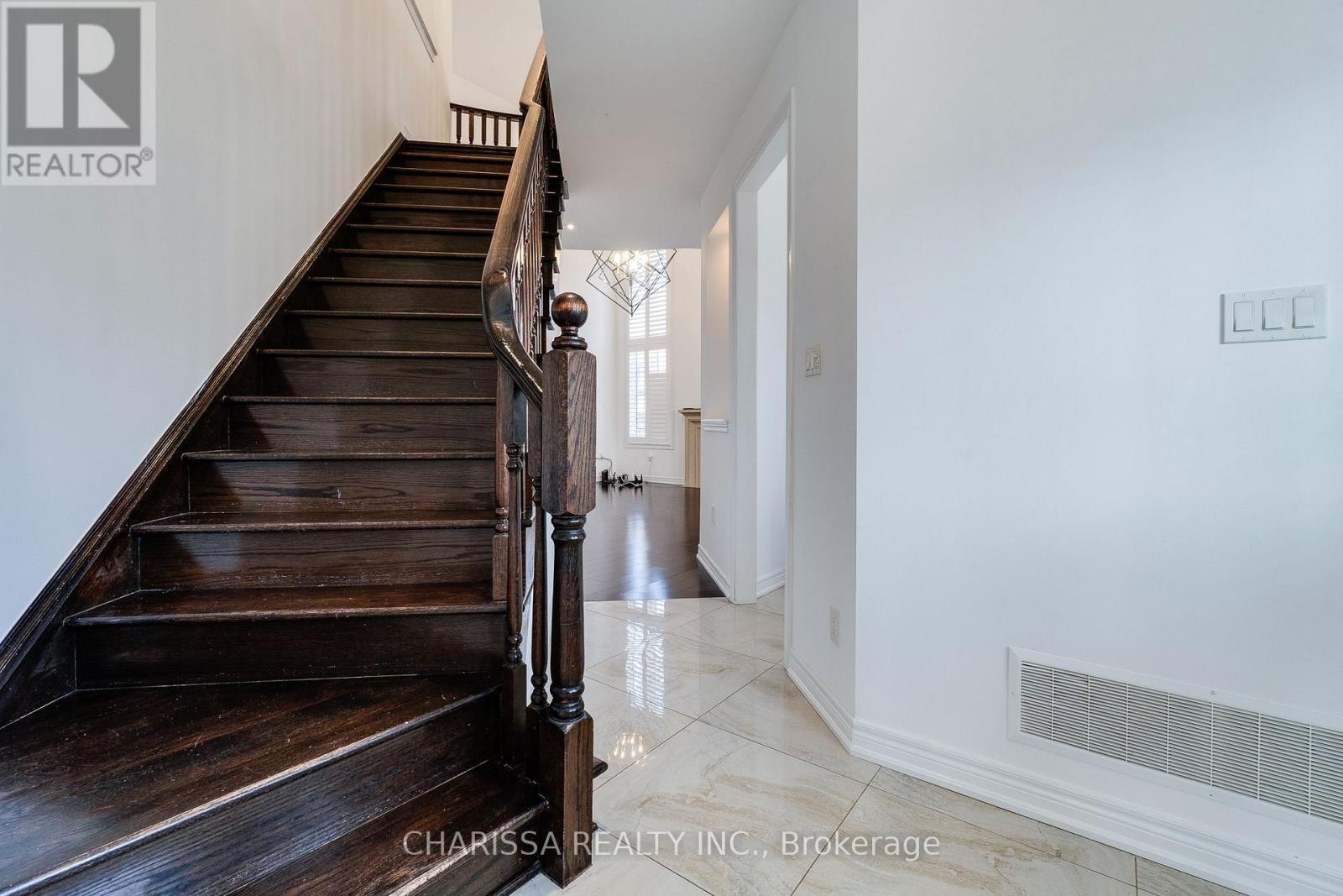 2 Hawstone Road, Vaughan, ON