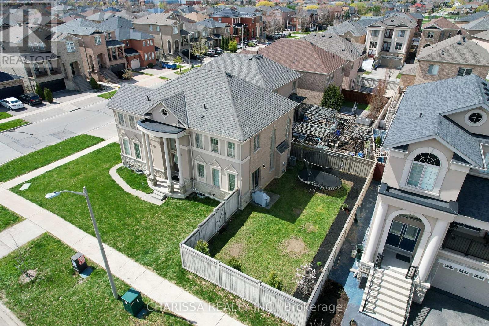 2 Hawstone Road, Vaughan, ON