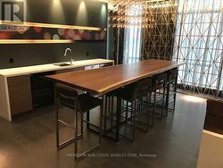 407 - 30 NELSON STREET Toronto, ON M5V 0H5