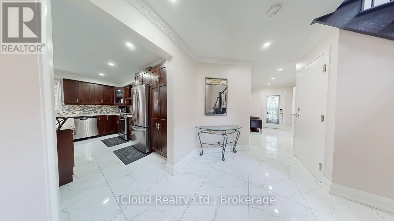 71 Tufton Crescent, Brampton, ON