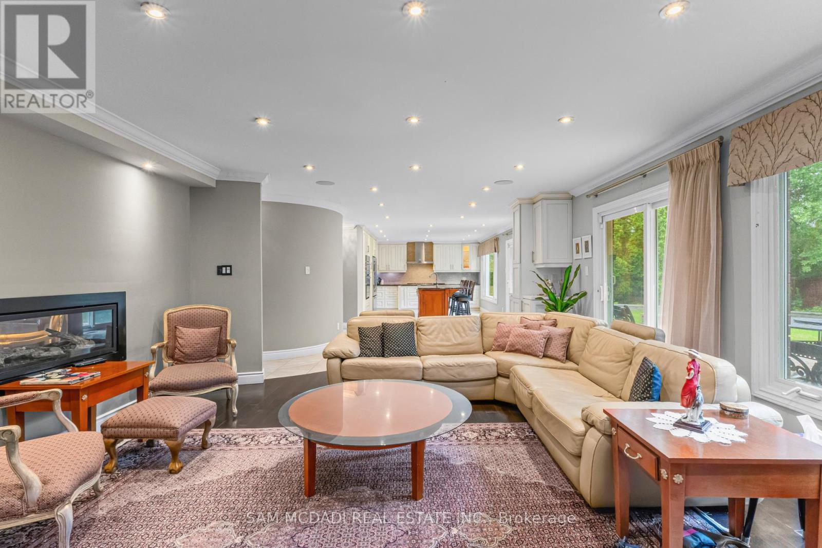 2145 Oneida Crescent, Mississauga, ON