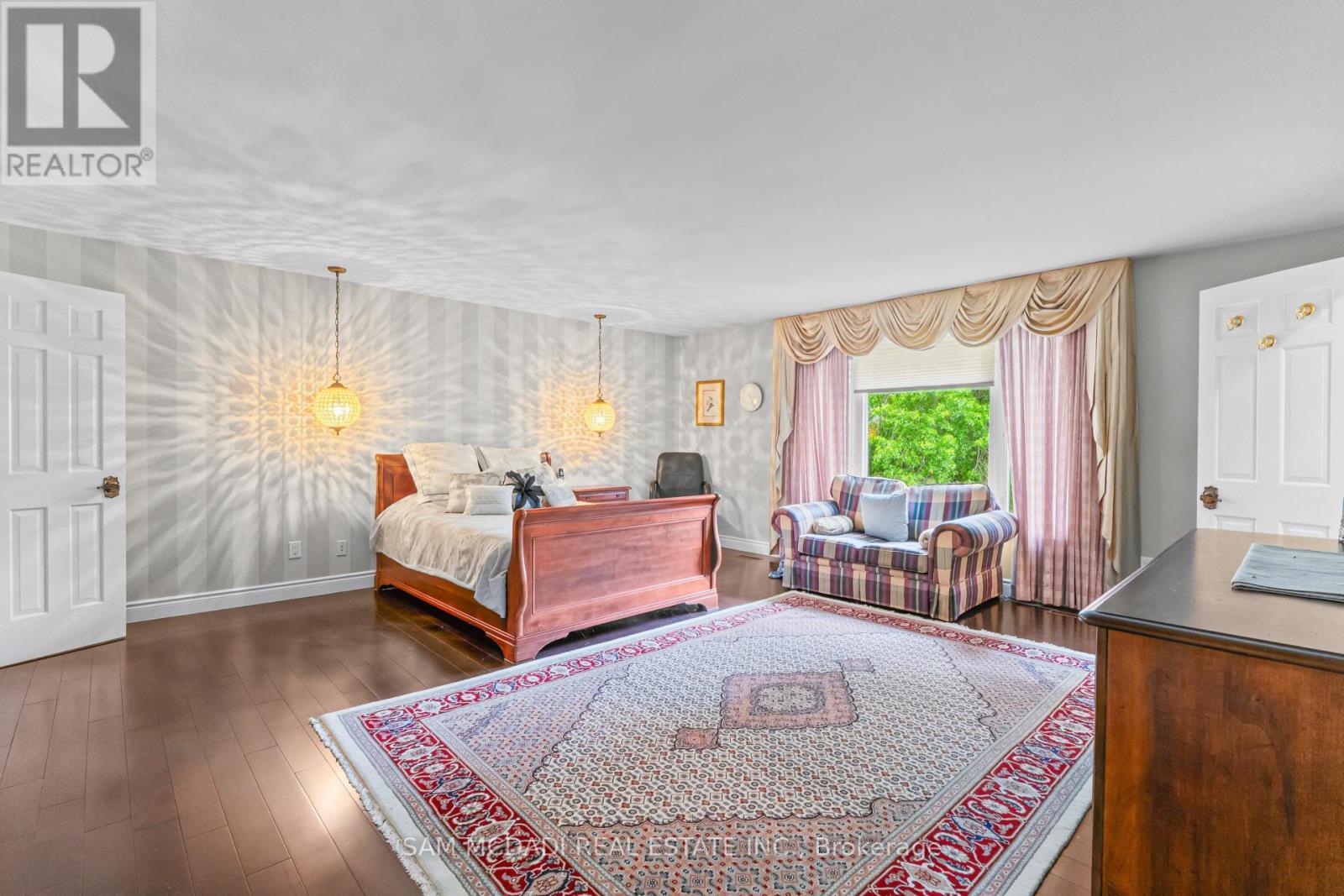 2145 Oneida Crescent, Mississauga, ON