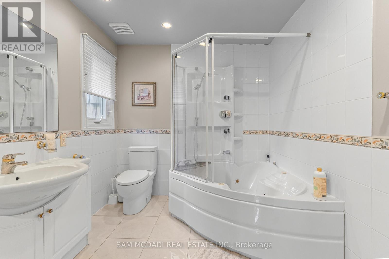 2145 Oneida Crescent, Mississauga, ON