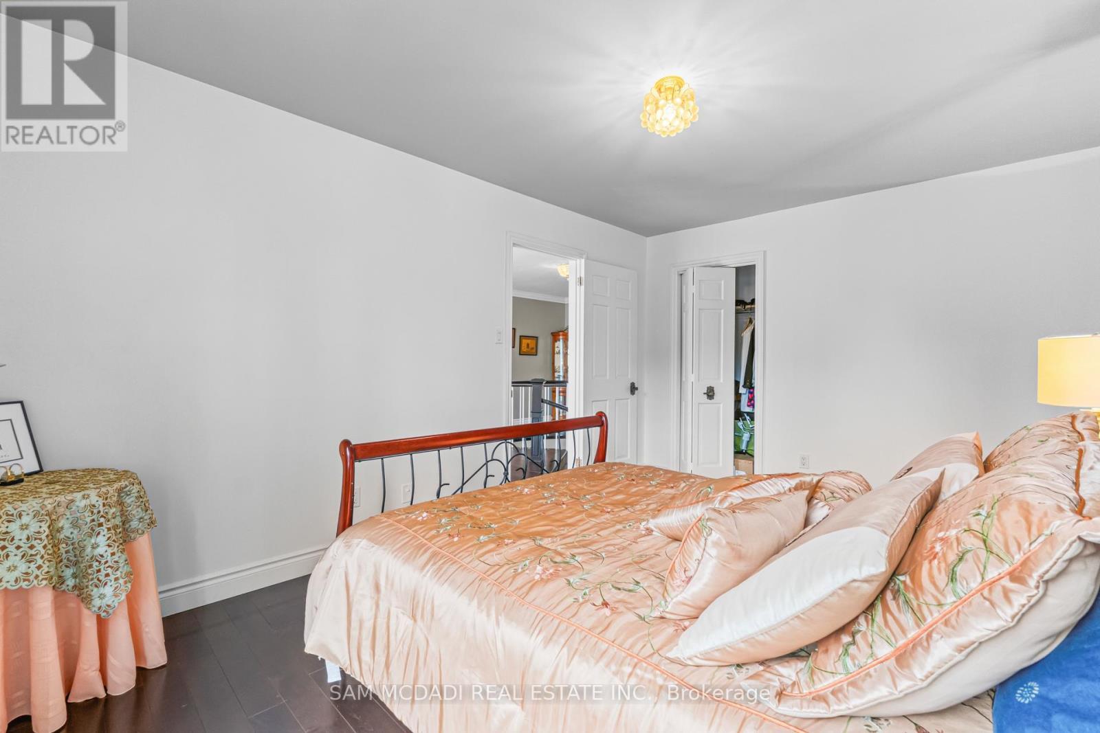 2145 Oneida Crescent, Mississauga, ON