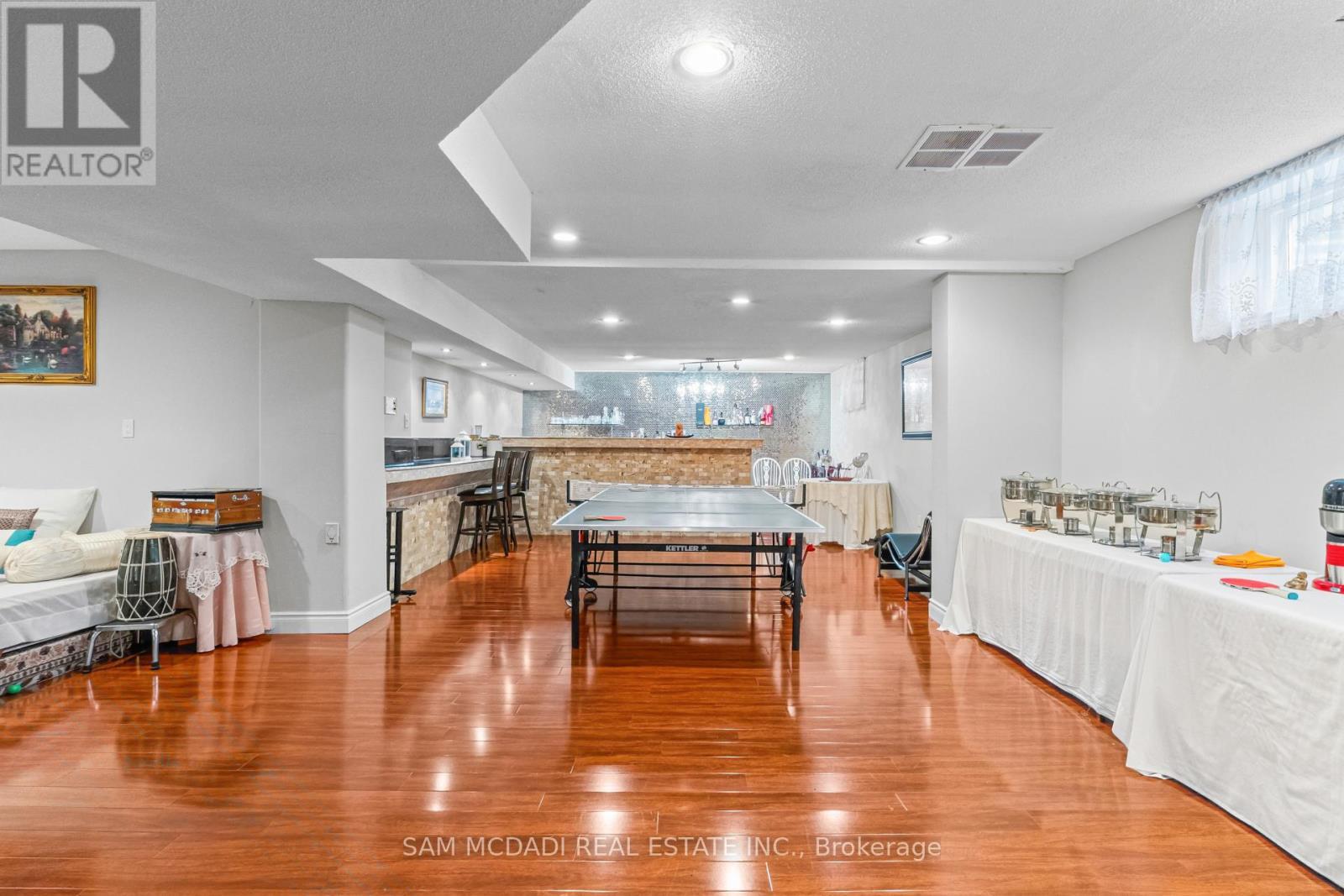 2145 Oneida Crescent, Mississauga, ON