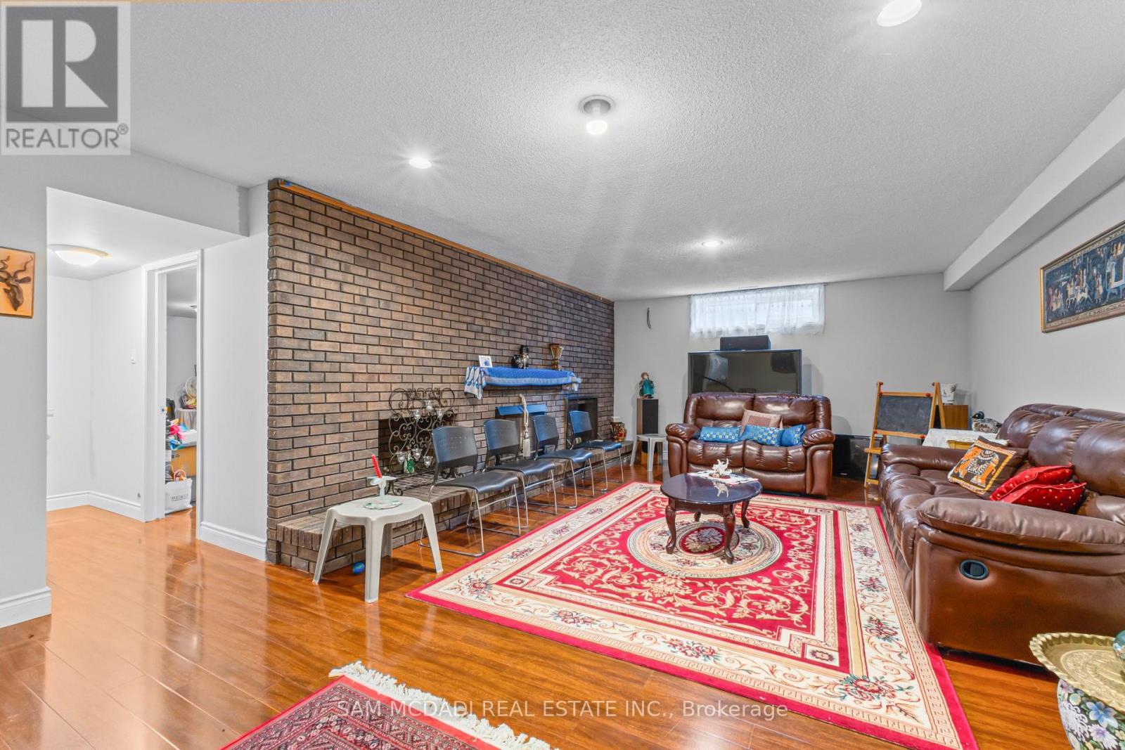 2145 Oneida Crescent, Mississauga, ON