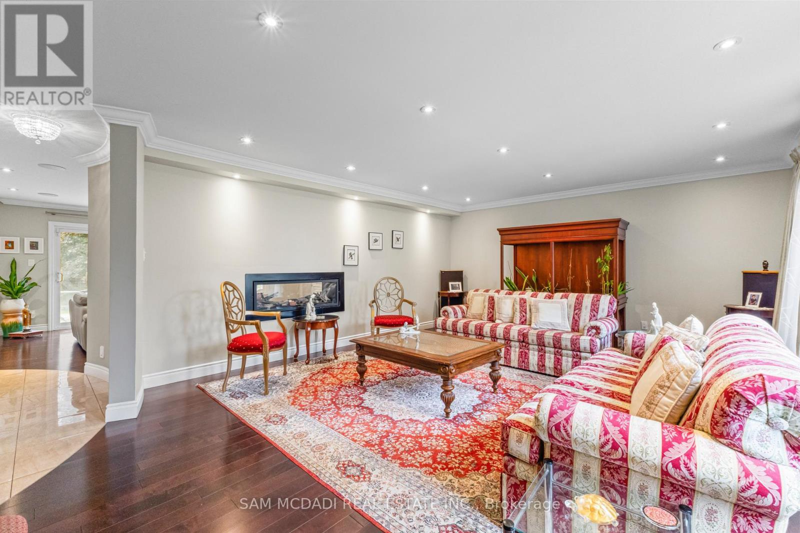 2145 Oneida Crescent, Mississauga, ON