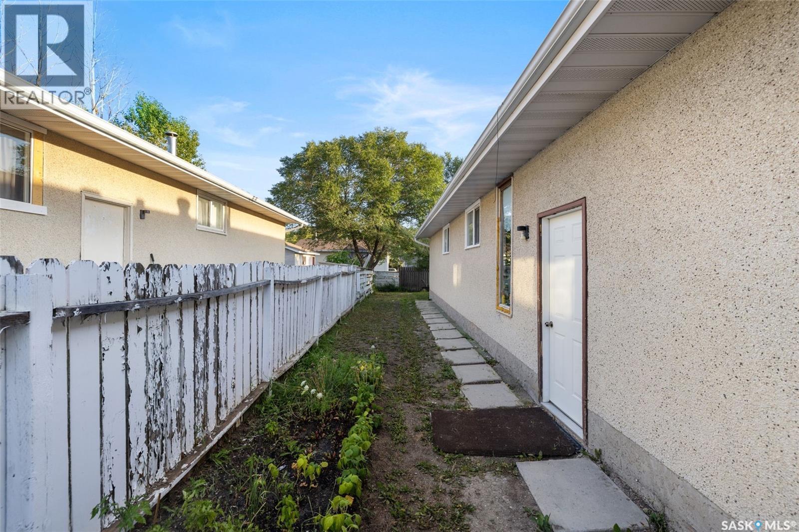 139 Thomson Avenue, Regina, SK